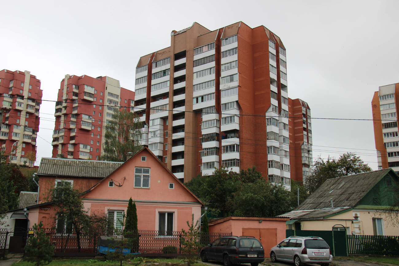 Минск, Алтайская улица, 44; Алтайская улица, 64 корп. 4