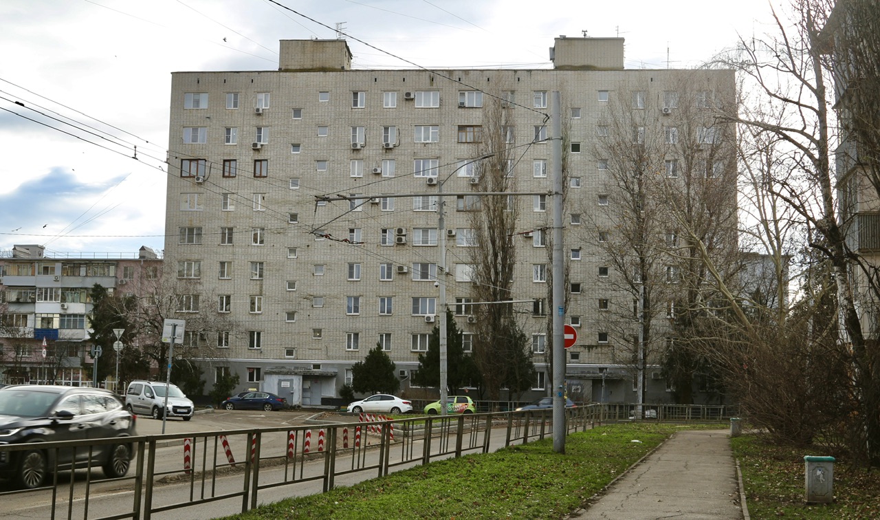 Краснодар, Улица Трудовой Славы, 44