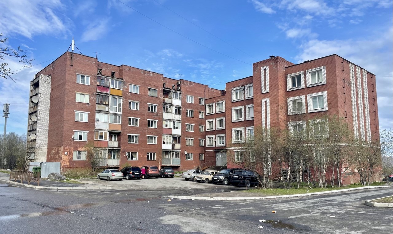 Мурманск, Садовая улица, 9