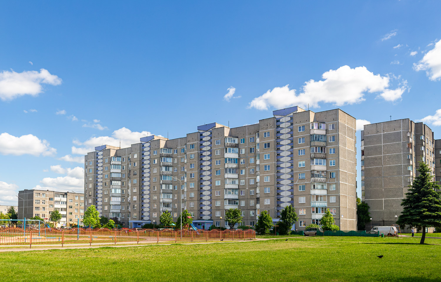Лида, Улица Машерова, 17 корп. 1