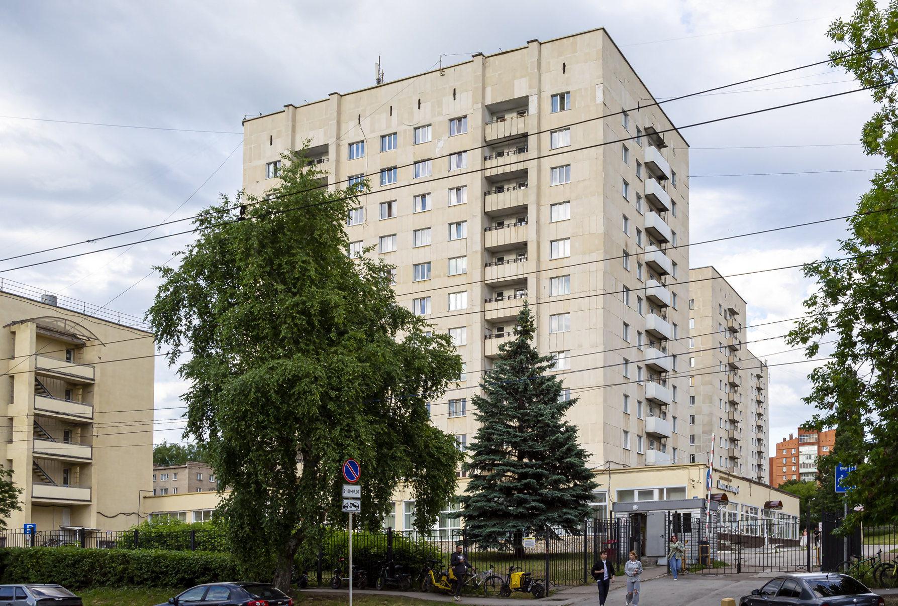 Уфа, Улица Мингажева, 160; Улица Мингажева, 160/1; Улица Мингажева, 160/2