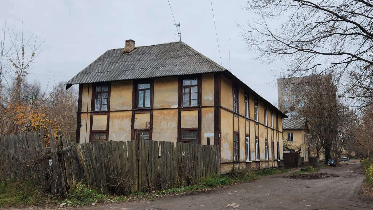 Ivanovo, Строительная улица, 1 / Калужская улица, 6