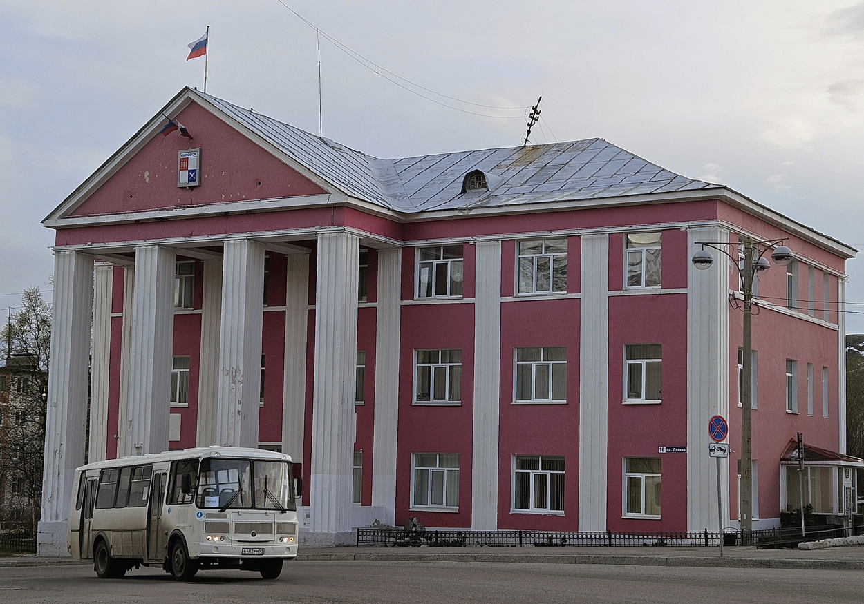 Кировск, Проспект Ленина, 16