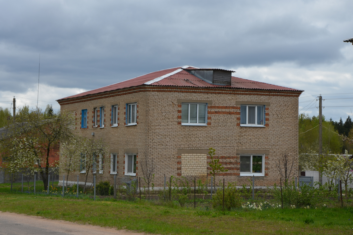 Крупский район, прочие н.п., аг. Замки, Молодёжная улица, 11