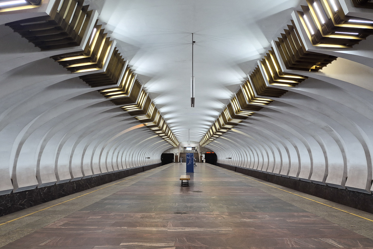 Нижний Новгород, Автозаводская линия метро, станция метро "Ленинская"