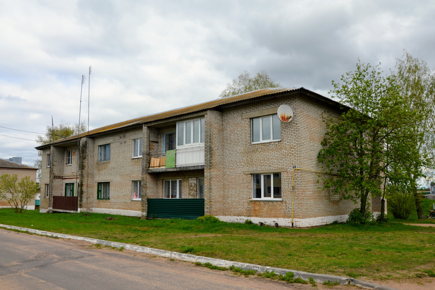 Krupki District, other localities, аг. Замки, Молодёжная улица, 16