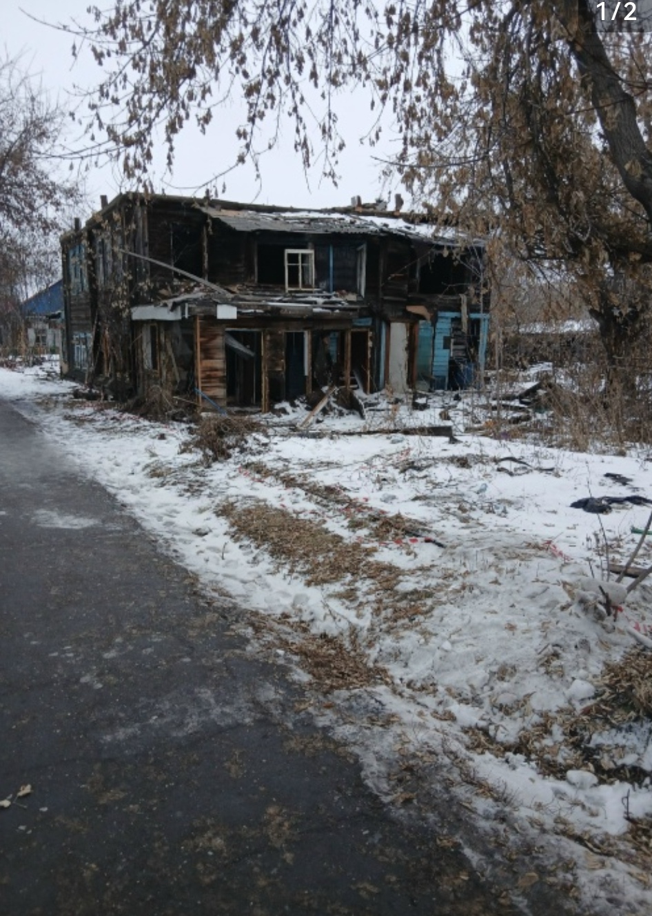 Омск, Мельничная улица, 100 / Улица Грибоедова, 2