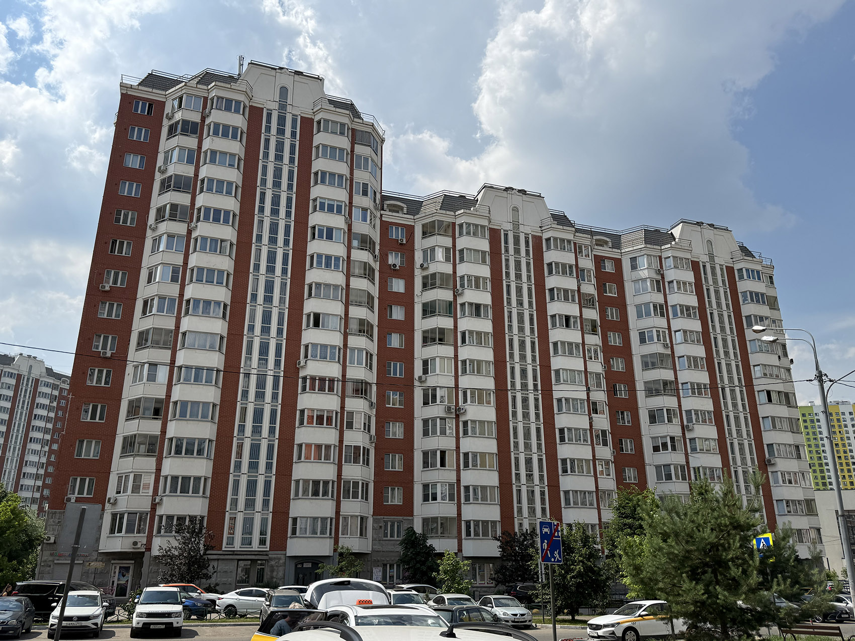 Putilkovo, Улица 70-летия Победы, 3