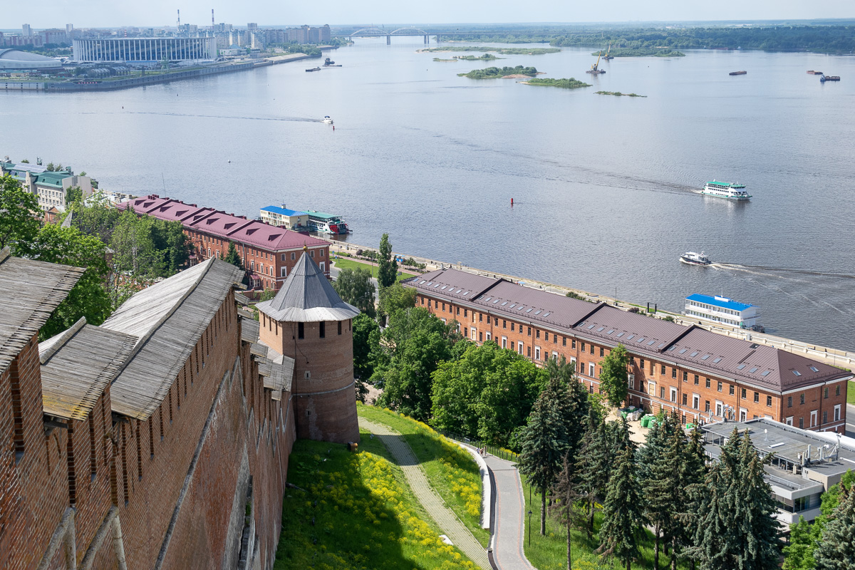 Нижний Новгород, Нижне-Волжская набережная, 1А; Кремль, 4В; Нижне-Волжская набережная, 1Б