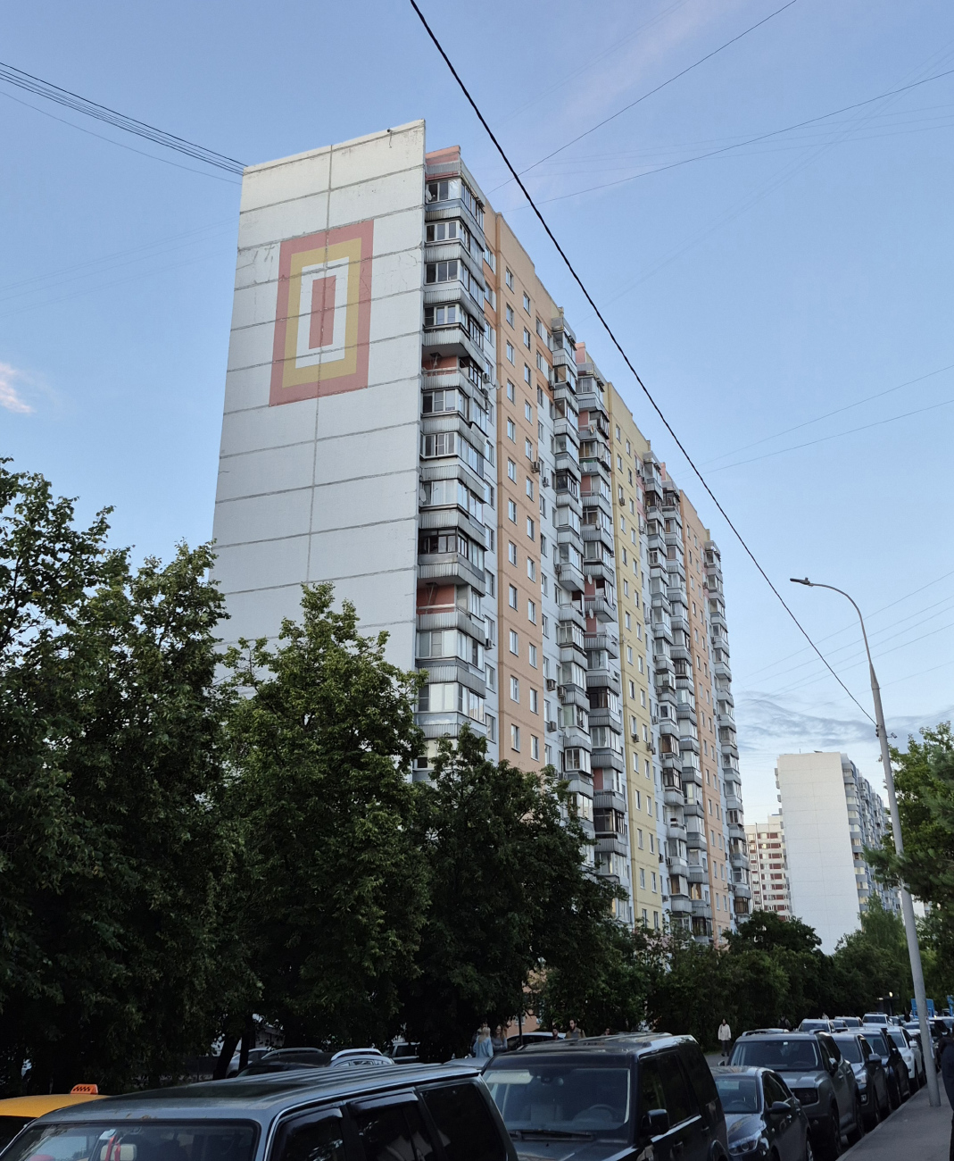 Москва, Осенний бульвар, 12 корп. 2