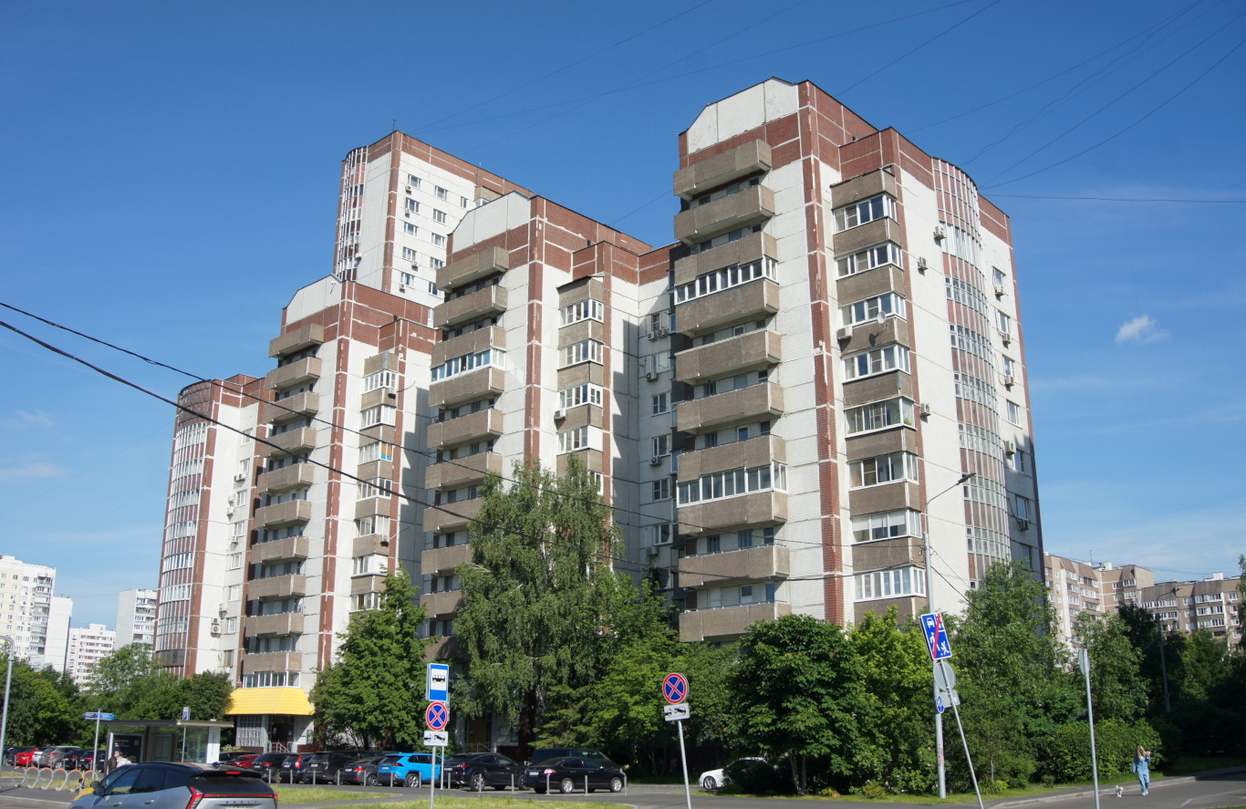 Москва, Люблинская улица, 179 / Поречная улица, 1
