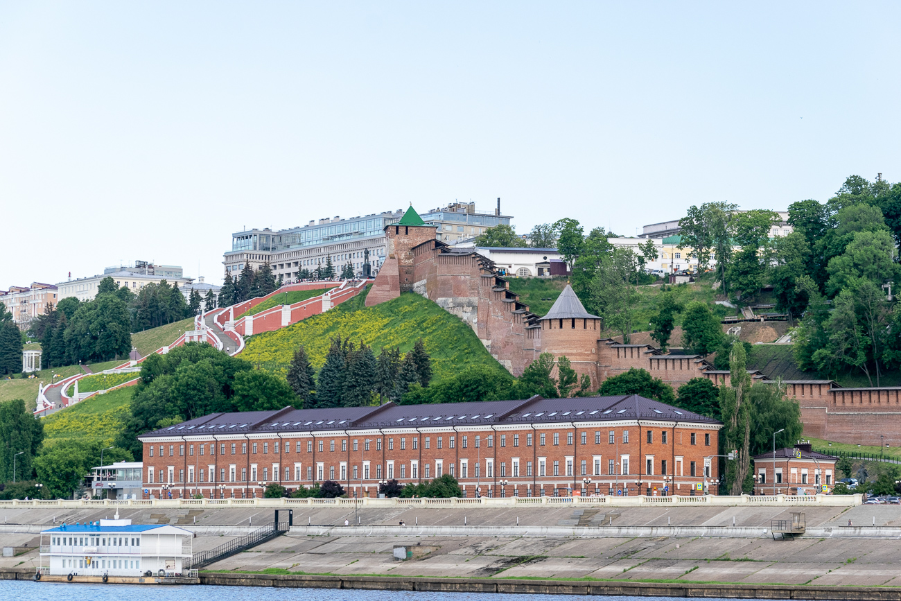 Nizhny Novgorod, Нижне-Волжская набережная, Чкаловская лестница; Нижне-Волжская набережная, 1Б; Кремль, 4Б; Кремль, 4В