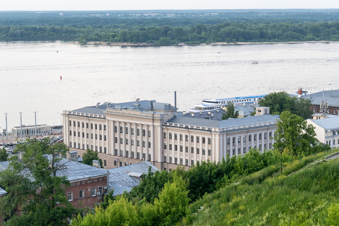 Nizhny Novgorod, Рождественская улица, 33 / Нижне-Волжская набережная, 15 / Площадь Маркина, 2