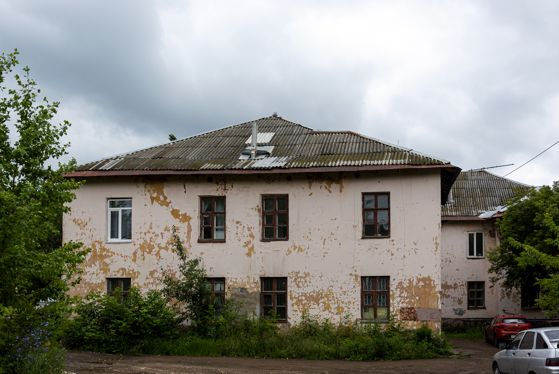 Уфа, Нежинская улица, 34 / Улица Владимира Маяковского, 5