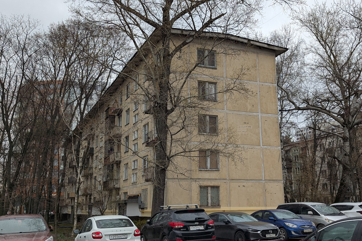 Москва, Изумрудная улица, 16 / Шушенская улица, 11
