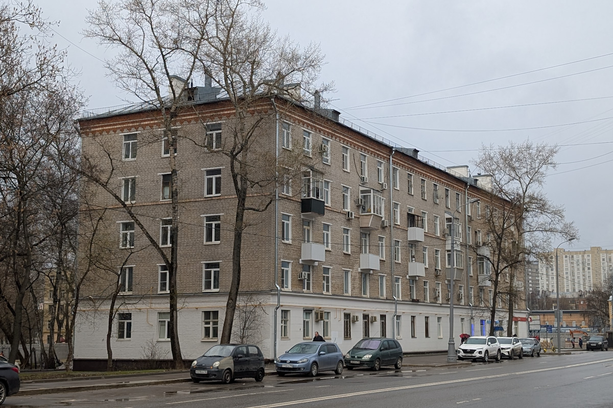 Moscó, Анадырский проезд, 19 / Улица Менжинского, 2