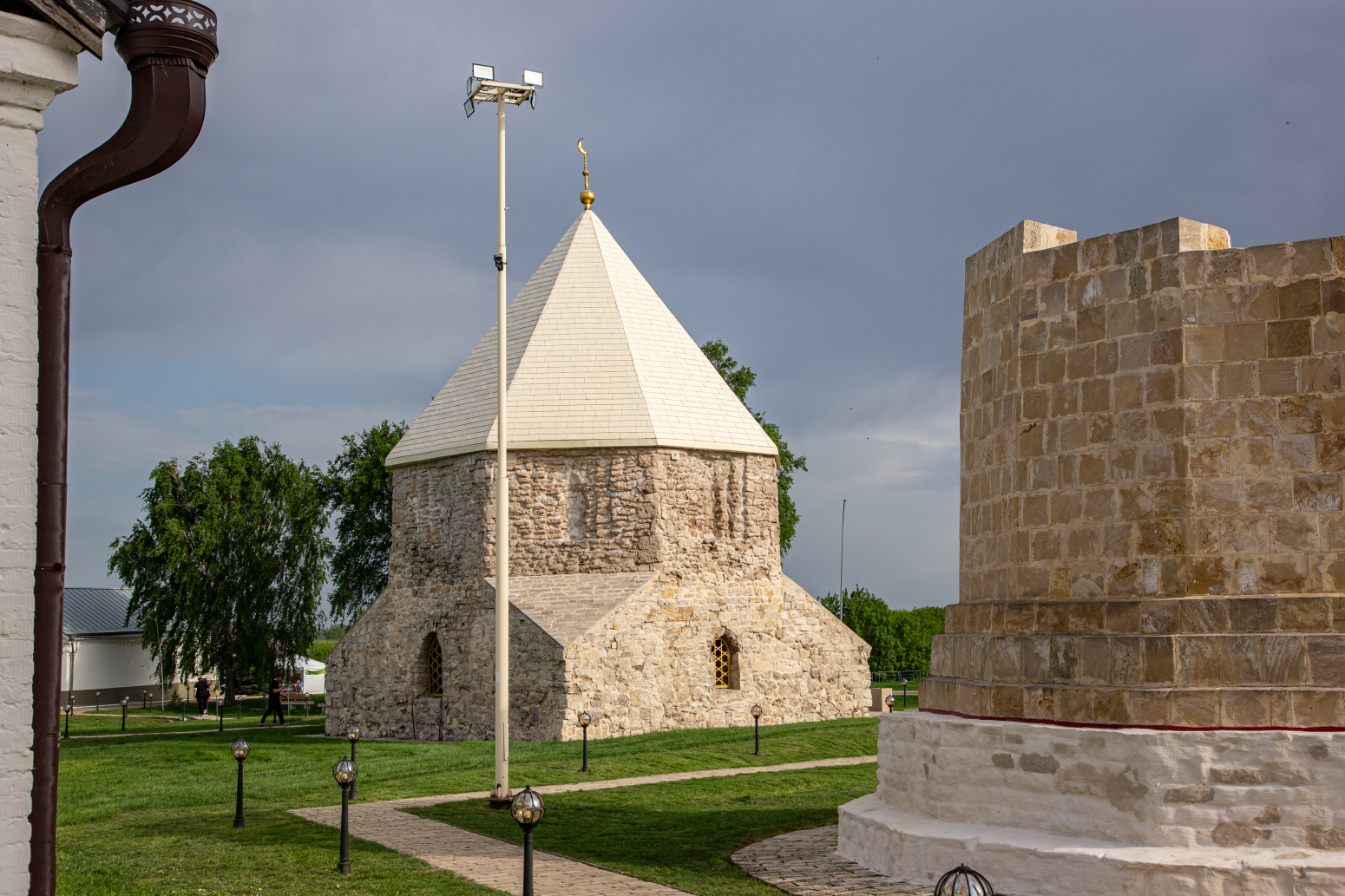 Bołgar, Улица Назаровых, 67 (Восточный мавзолей)