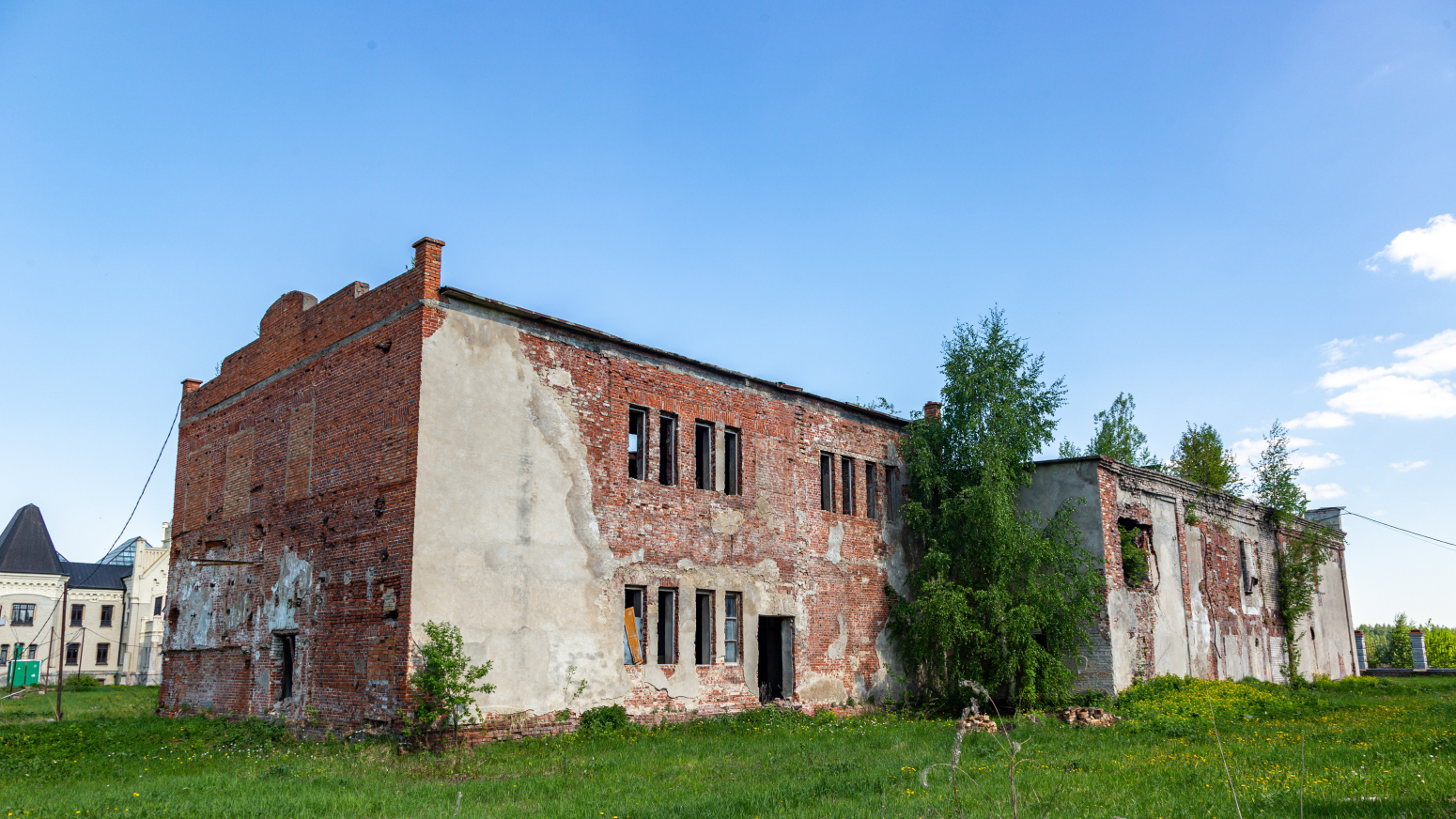Красный Профинтерн, Набережная улица, 4?