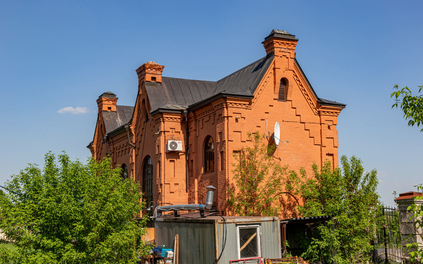 Красный Профинтерн, Набережная улица, 4?
