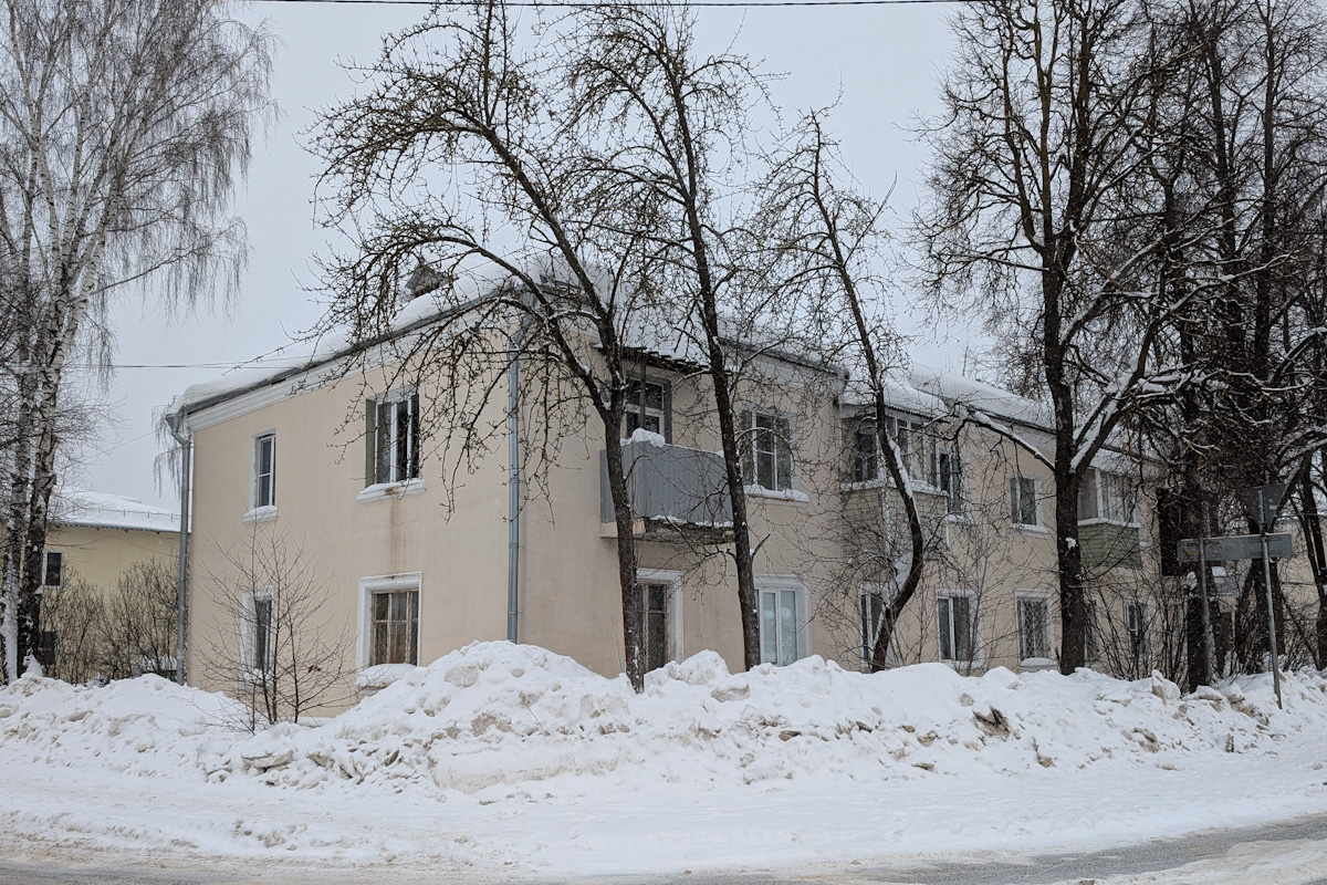 Серпухов, Улица Крупской, 16 / Российская улица, 2