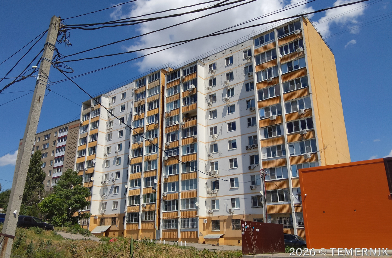 Ростов-на-Дону, 2-я Краснодарская улица, 113 корп. 1; Просёлочная улица, 19