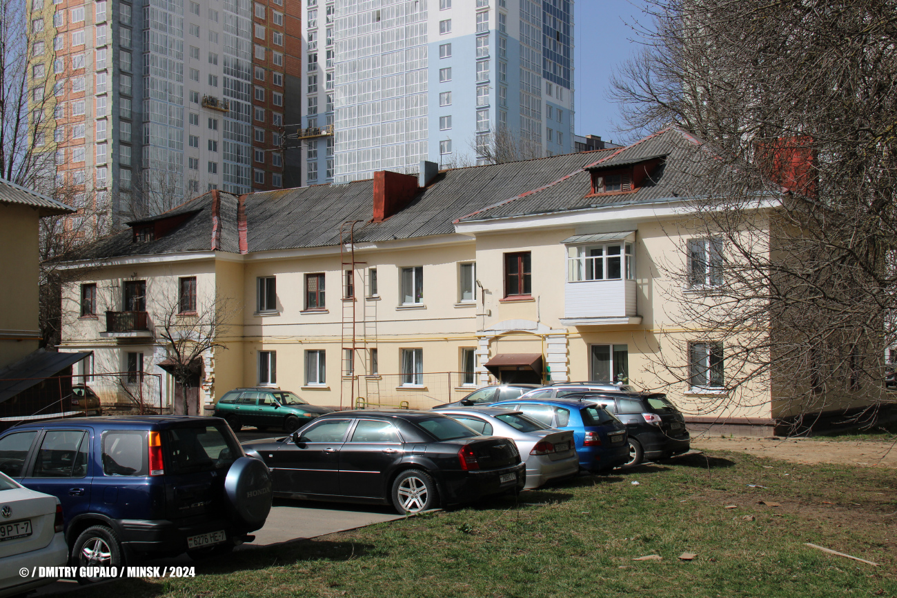 Минск, 2-я улица Щорса, 10 / Улица Декабристов, 21