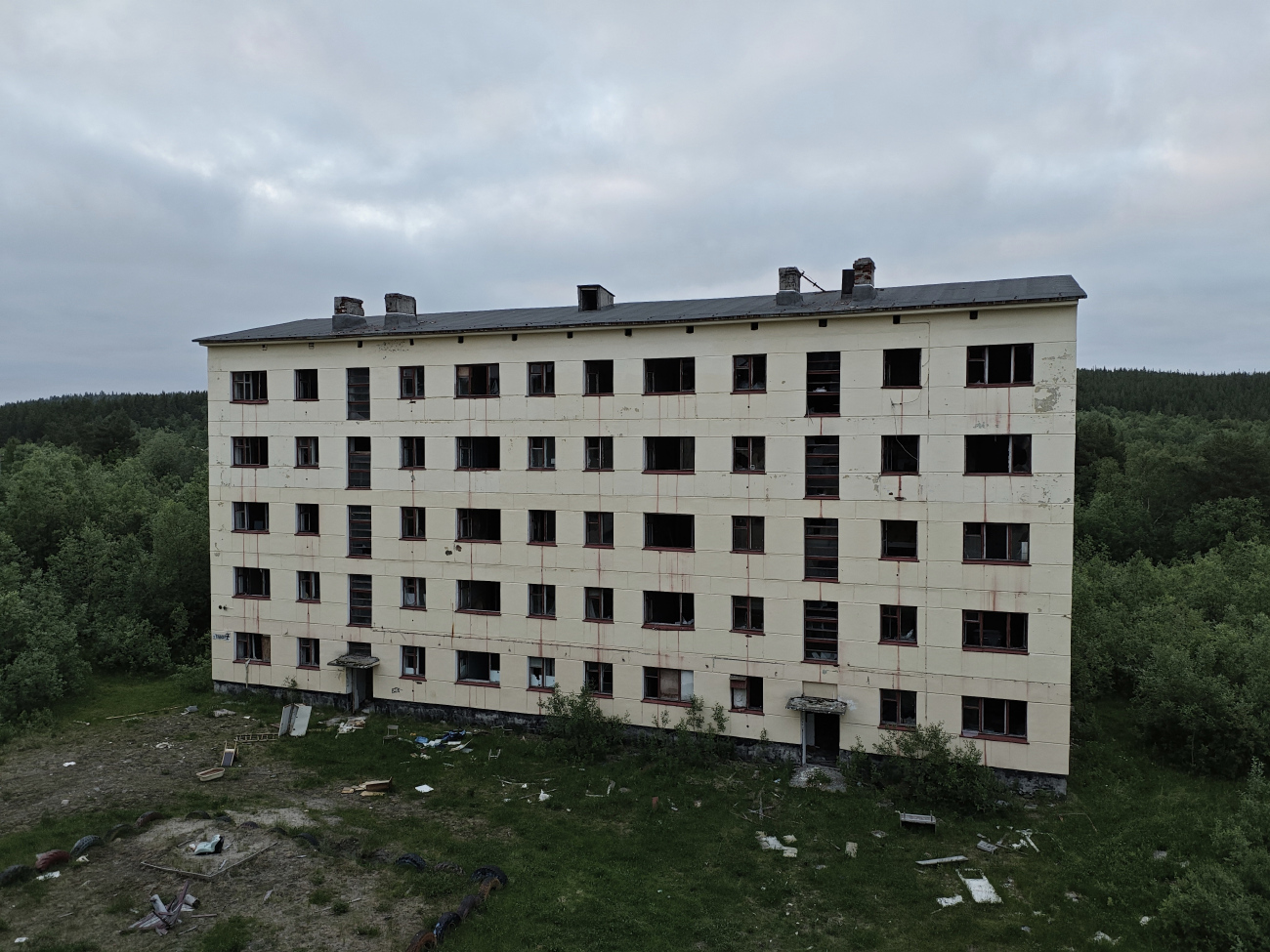 Кольский район, прочие н.п., пос. Песчаный, Октябрьская улица, 2Б