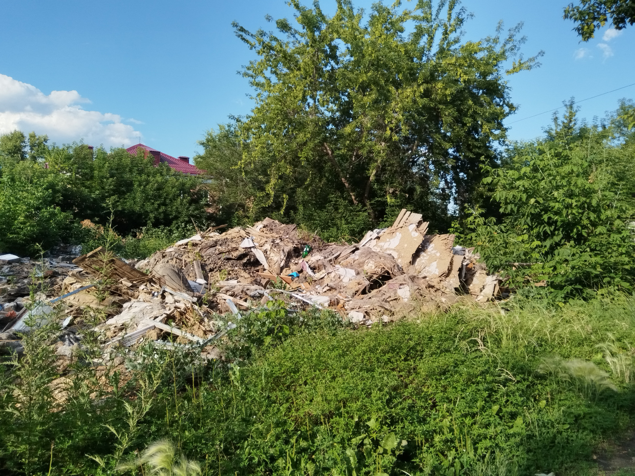 Омск, Мельничная улица, 100 / Улица Грибоедова, 2