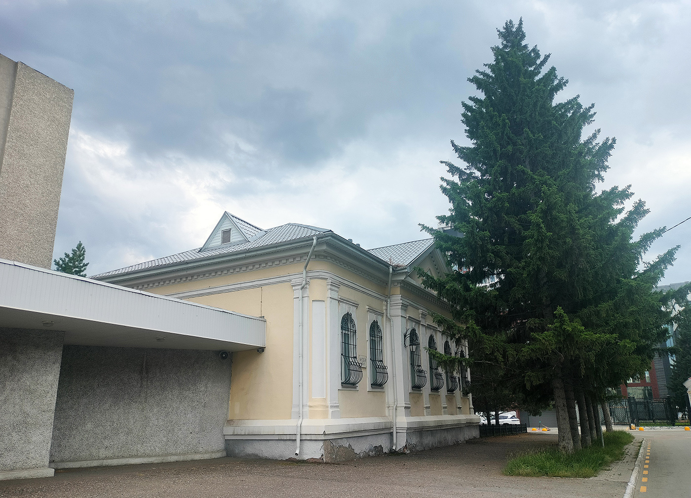 Омск, Улица Достоевского, 2