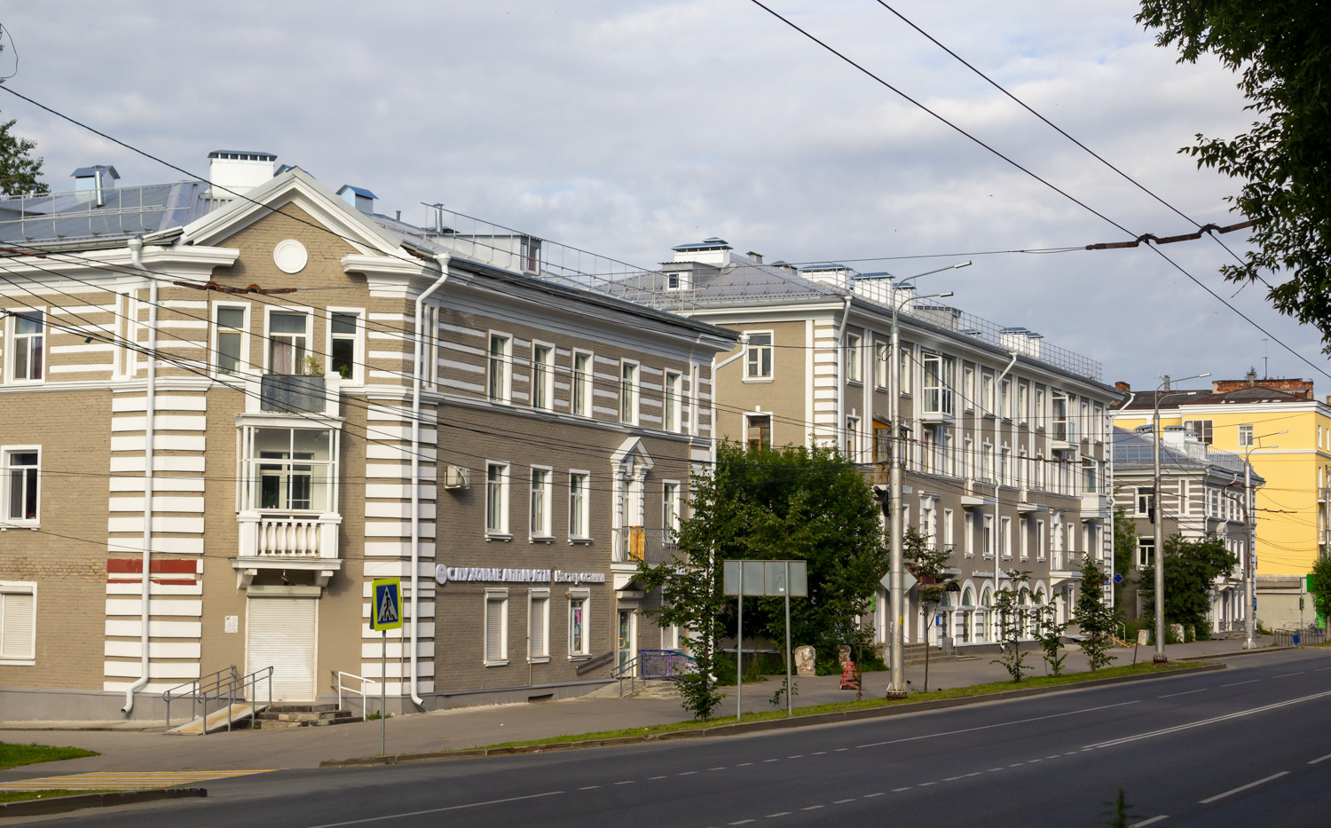Березники, Улица Пятилетки, 32; Улица Пятилетки, 30