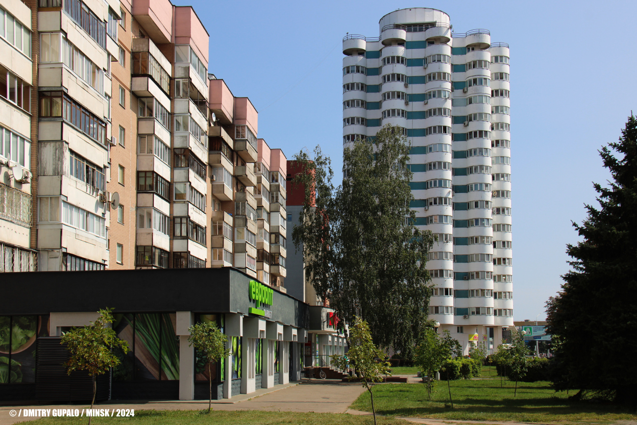 Минск, Улица Веры Хоружей, 10 корп. 2; Улица Веры Хоружей, 10 корп. 1