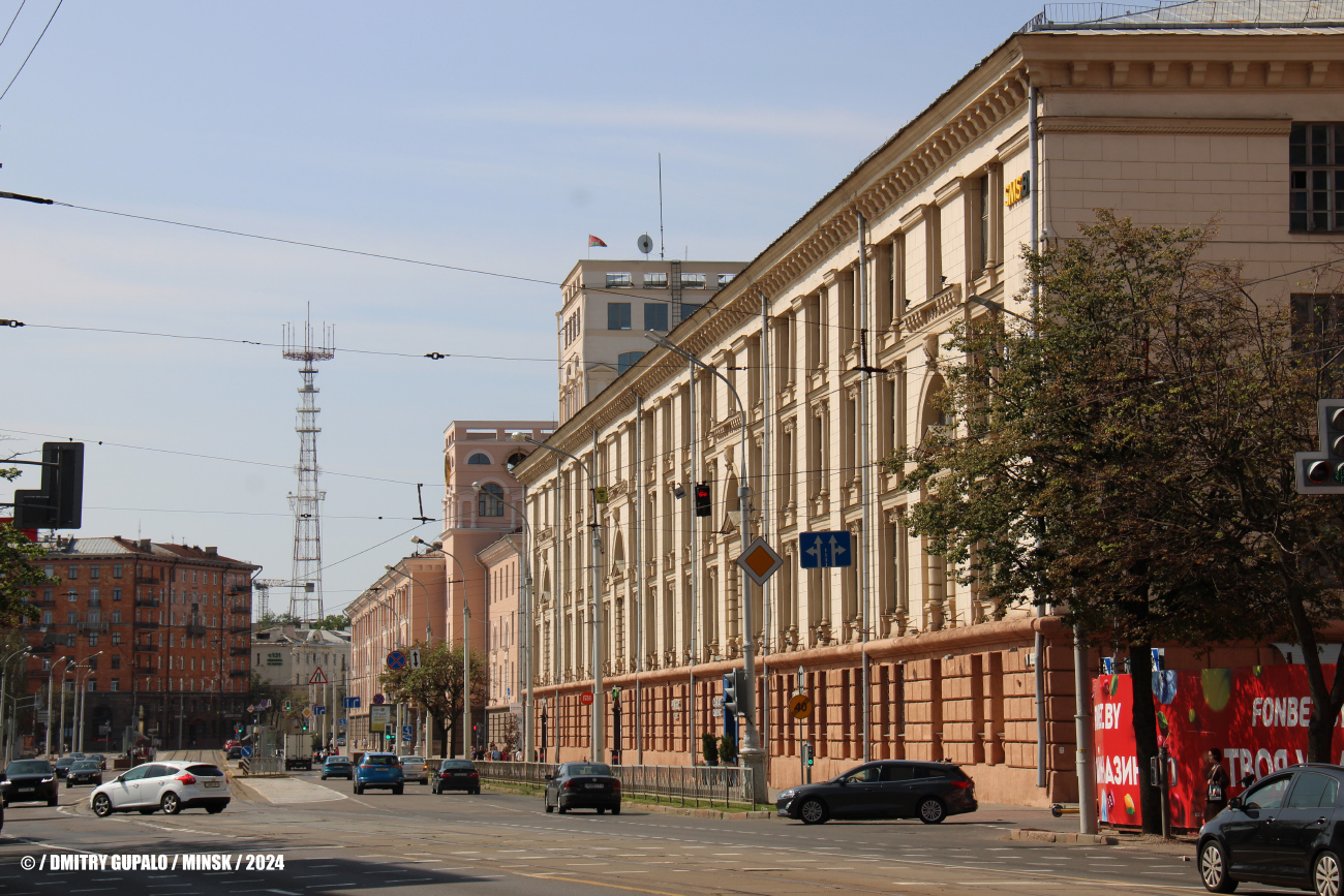 Минск, Улица Якуба Коласа, 1 / Улица Веры Хоружей, 2