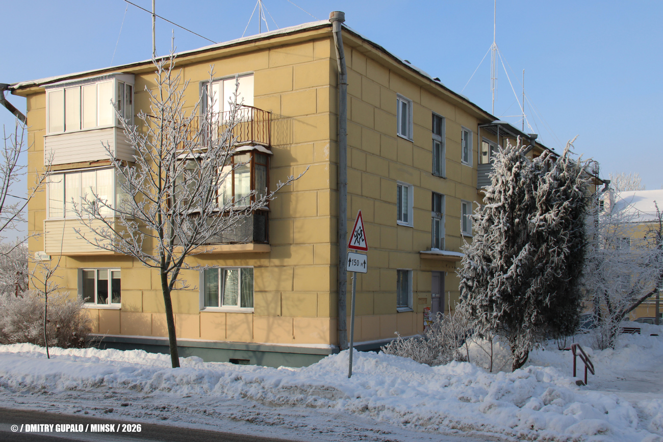 Минск, Улица Грекова, 10 / Улица Сурикова, 15