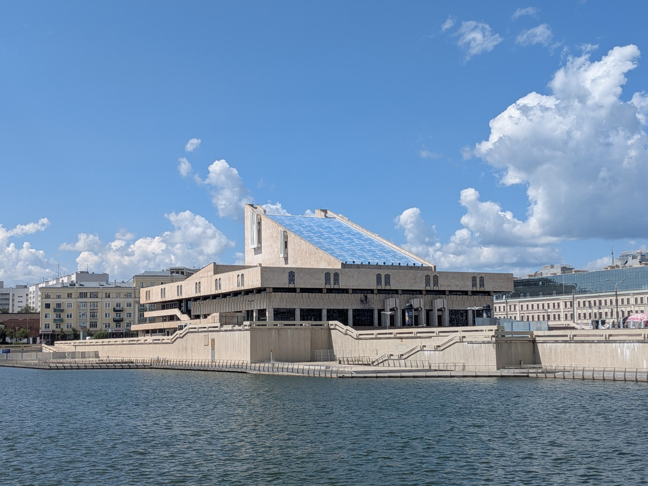 Kazan, Улица Татарстан, 1; Улица Татарстан, 3 / Улица Шигабутдина Марджани, 2; Улица Татарстан, 14 / Московская улица, 59