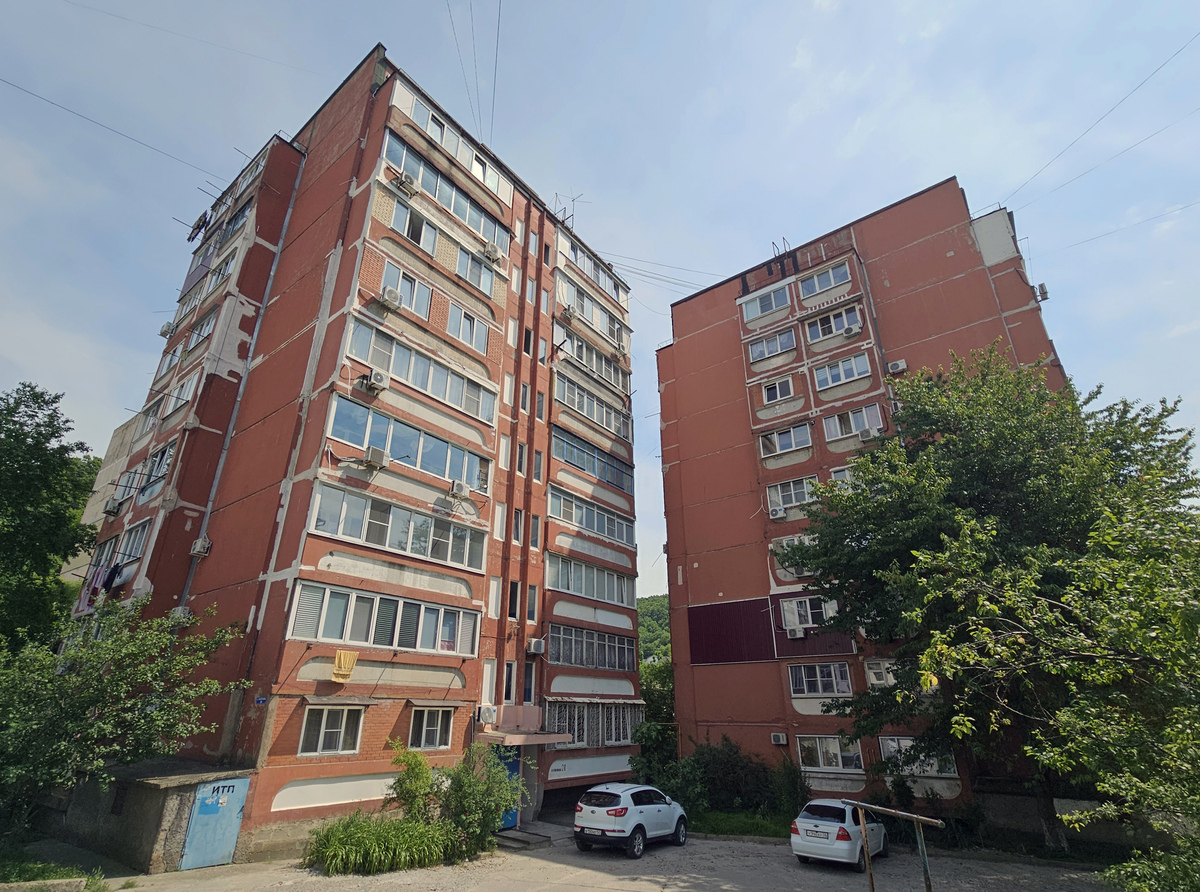 Туапсе, Улица Калараша, 26; Улица Калараша, 28