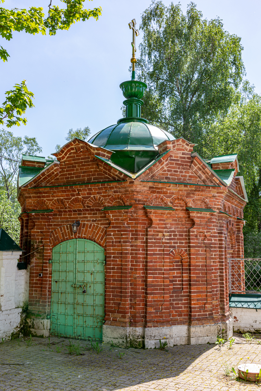 Некрасовский район, прочие н.п., с. Аббакумцево, усыпальница Некрасовых