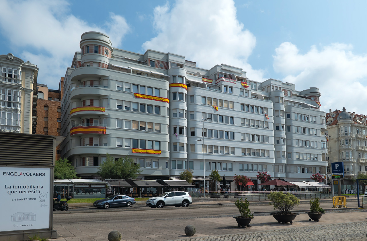 Сантандер, Calle de Castelar, 7-13