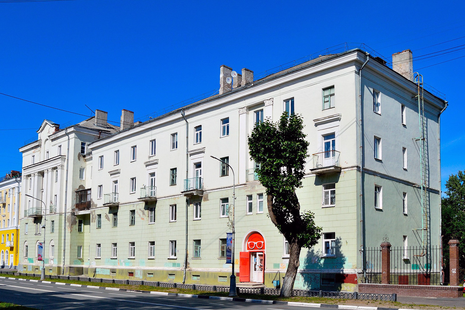 Северодвинск, Проспект Ленина, 17 / Республиканская улица, 41