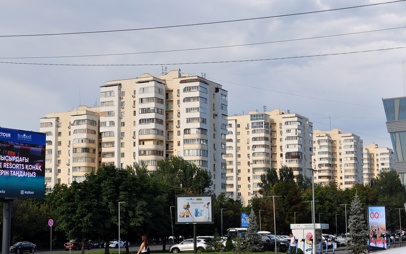 Алматы, Микрорайон "Самал-1", 34 / Улица Жолдасбекова, 34; Микрорайон "Самал-1", 33 / Улица Жолдасбекова, 33; Микрорайон "Самал-1", 24 / Улица Жолдасбекова, 24