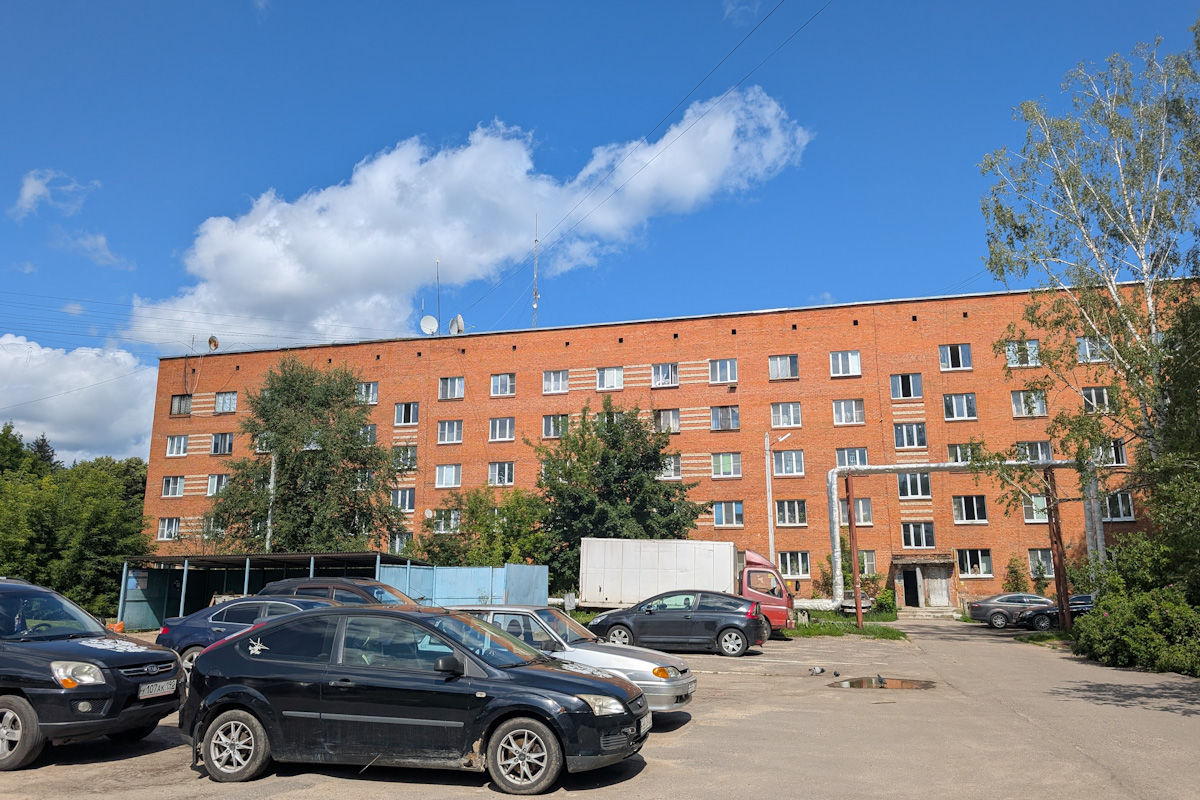 Городской округ Серпухов, прочие н.п., пос. Пролетарский, Школьная улица, 14 корп. 1