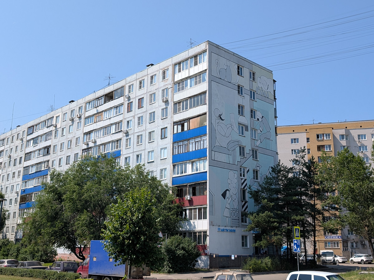 Нижний Новгород, Московское шоссе, 13. Монументальное искусство (мозаики, росписи, барельефы, сграфито)