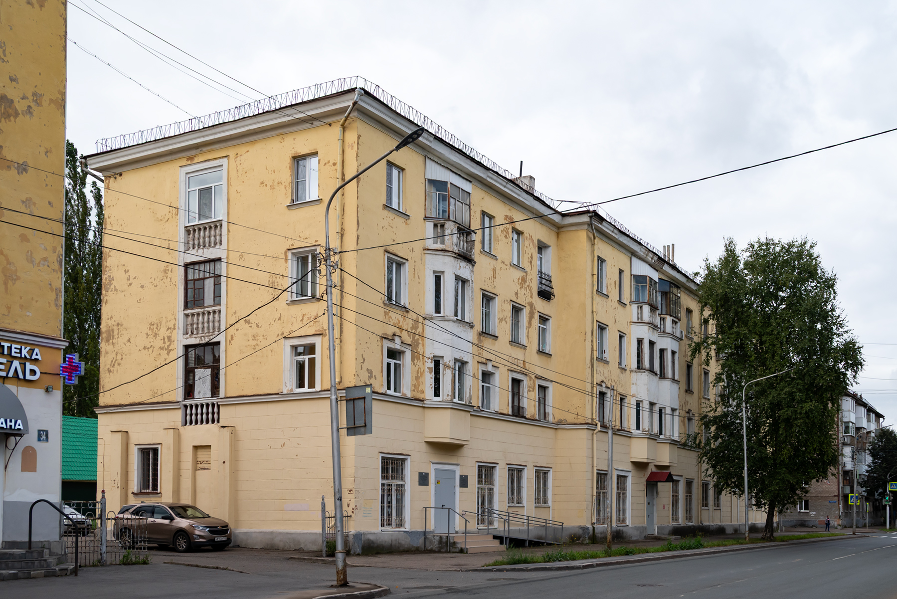 Уфа, Кольцевая улица, 32 / Улица Мира, 40