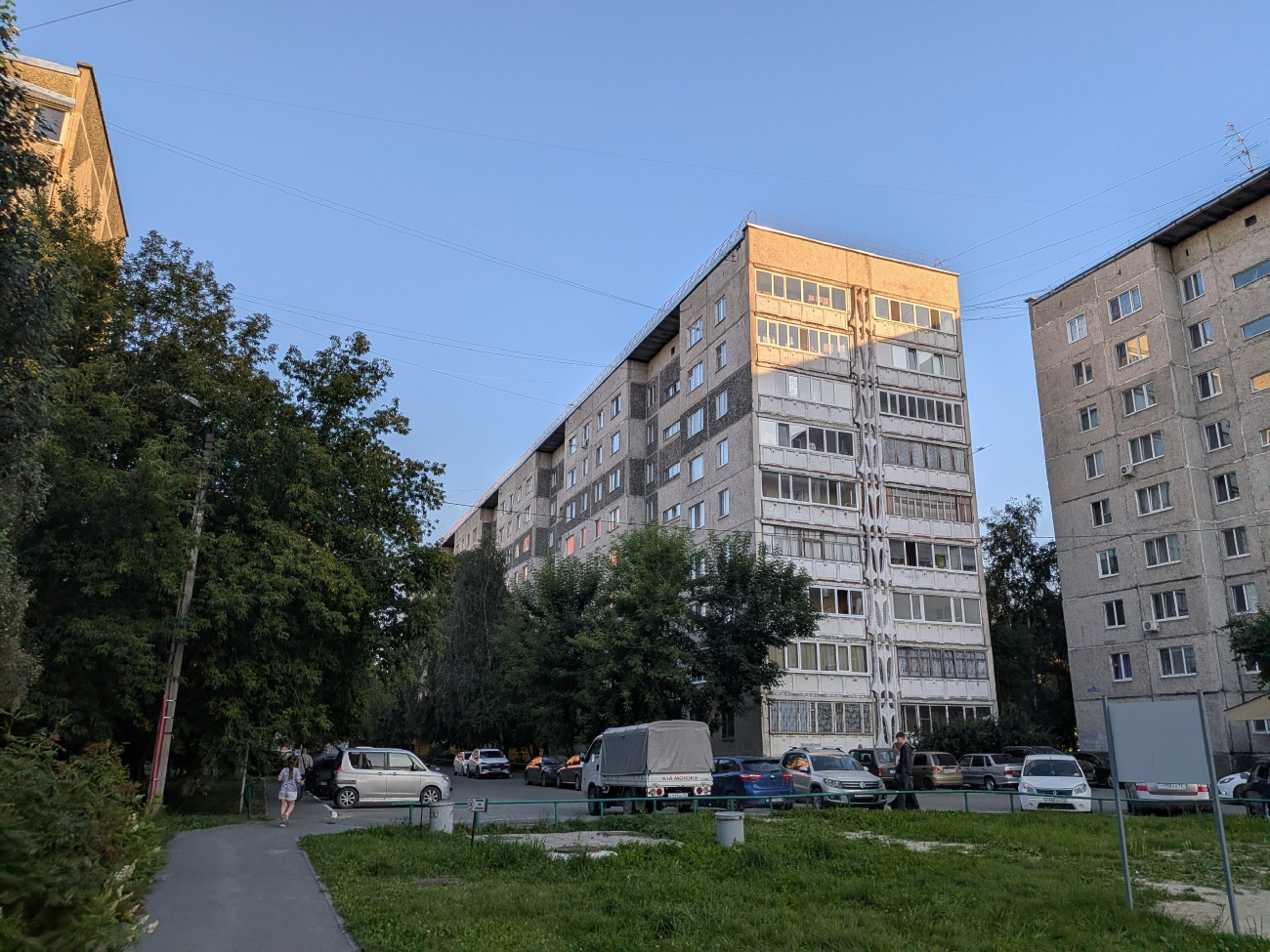 Tyumen, Широтная улица, 63