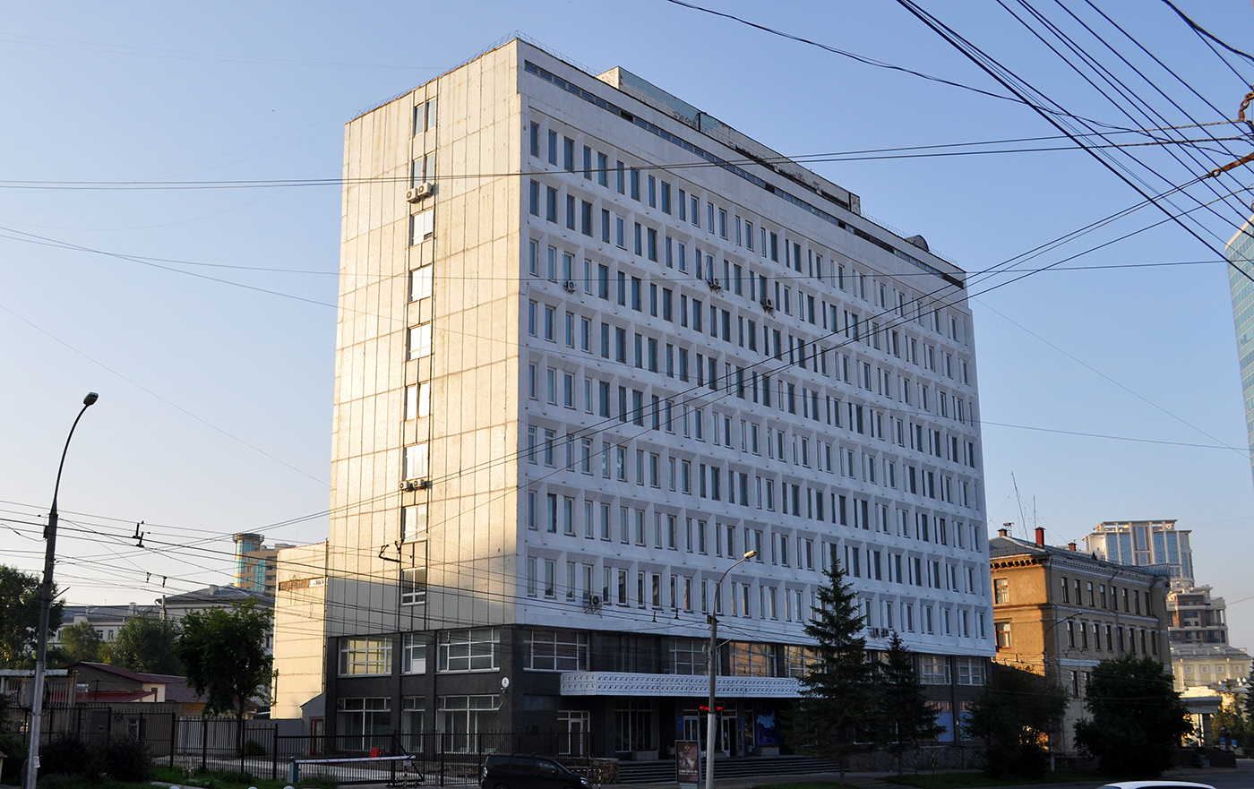Novosibirsk, Проспект Димитрова, 4; Улица Революции, 38