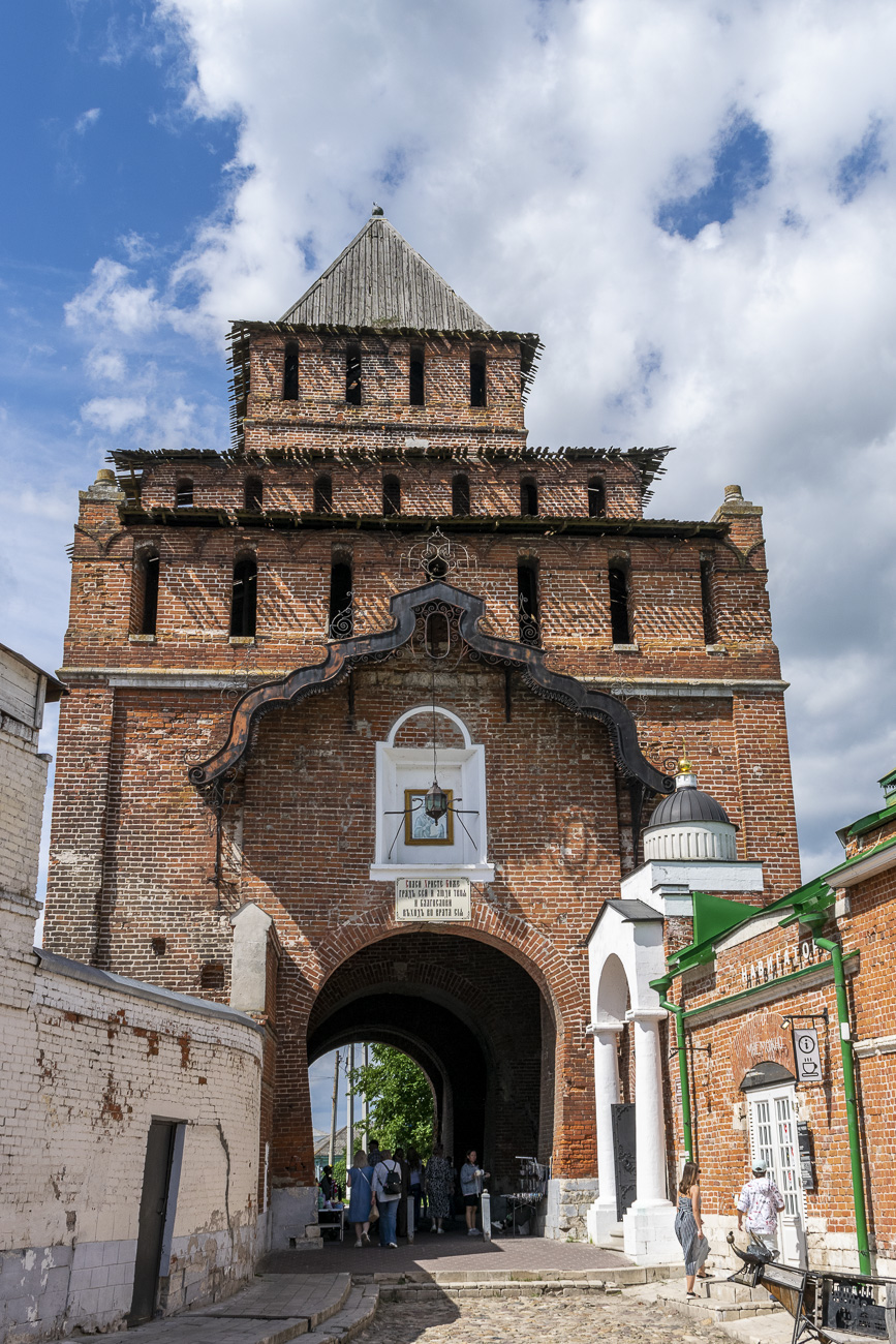 Коломна, Коломенский кремль, Пятницкие ворота
