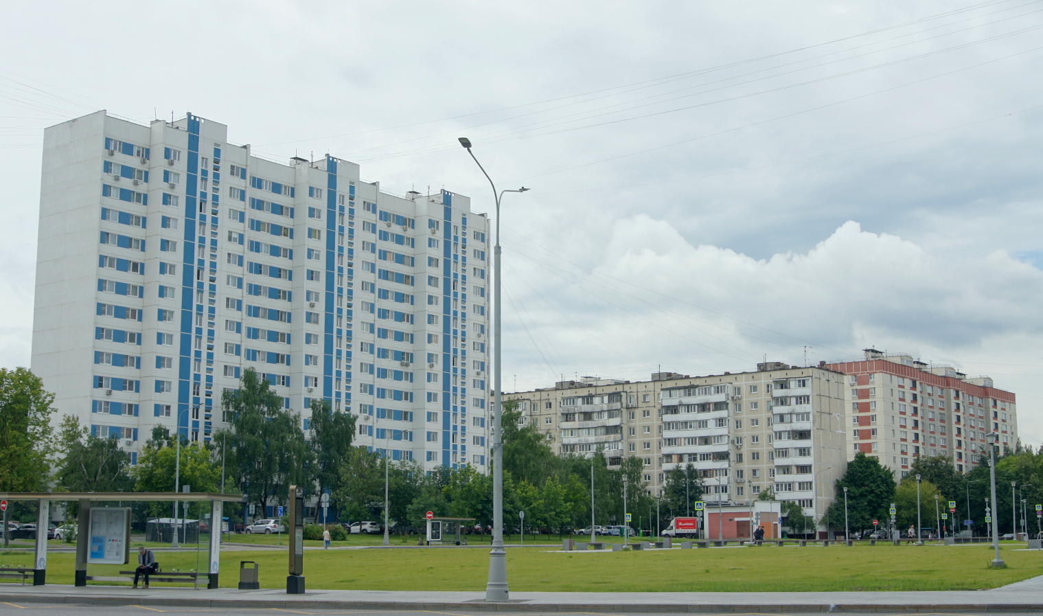 Moscow, Улица Генерала Тюленева, 5 корп. 1; Улица Генерала Тюленева, 2 стр. 2; Улица Генерала Тюленева, 9