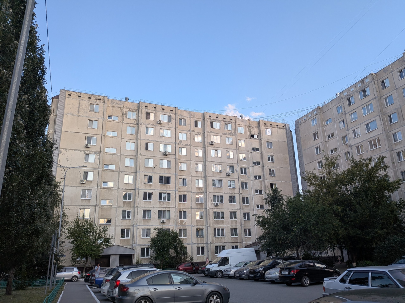 Тюмень, Широтная улица, 81; Широтная улица, 79