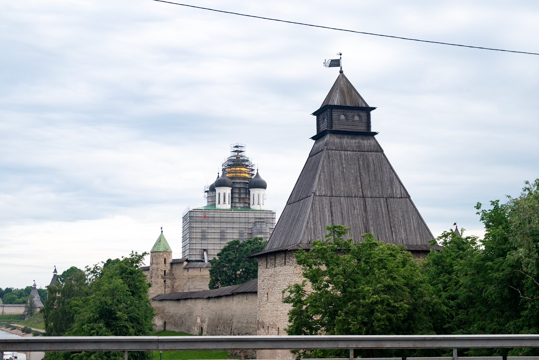 Псков, Кремль, 7 (Довмонтова башня); Кремль, 2/1; Кремль, 7 (Власьевская башня)