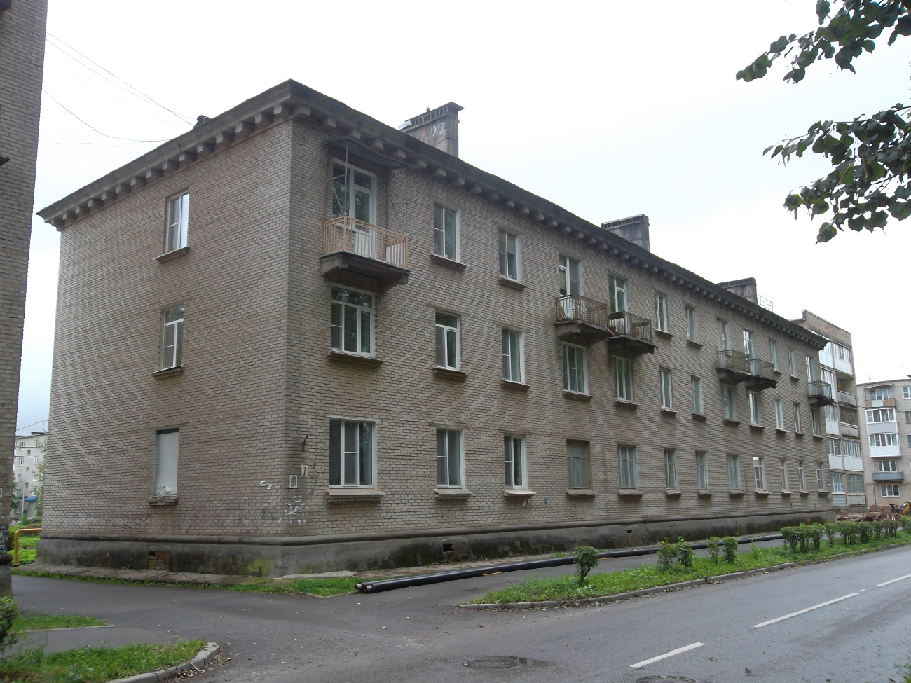 Пикалёво, 2-й Театральный переулок, 7