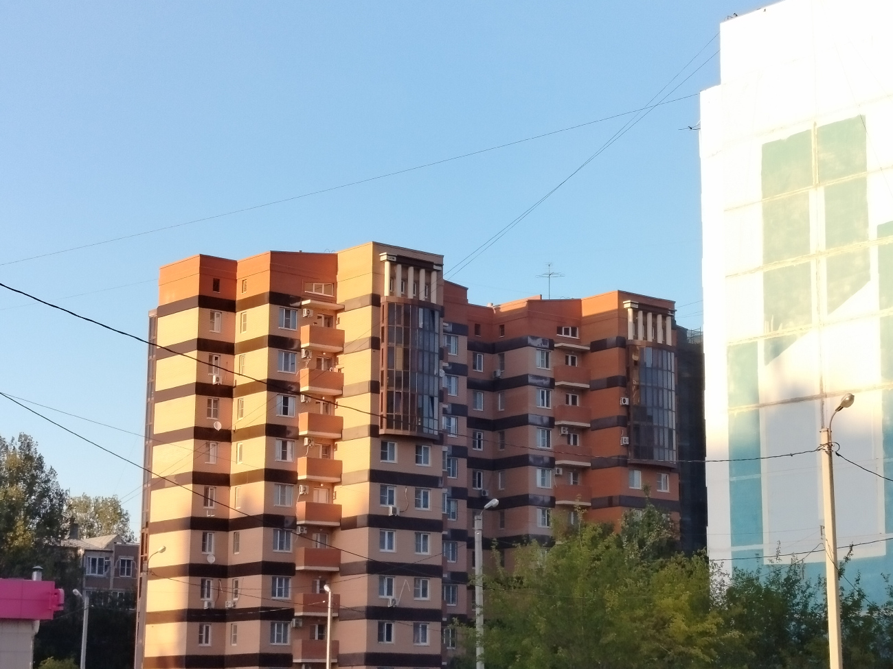 Astrachań, Энергетическая улица, 13 корп. 3; Бульварная улица, 15